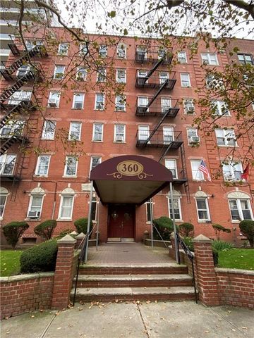 $349,000 | 360 Ocean Parkway, Unit 5G | Kensington