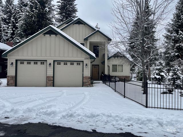 $1,099,900 | 1396 Eagle Drive | McCall