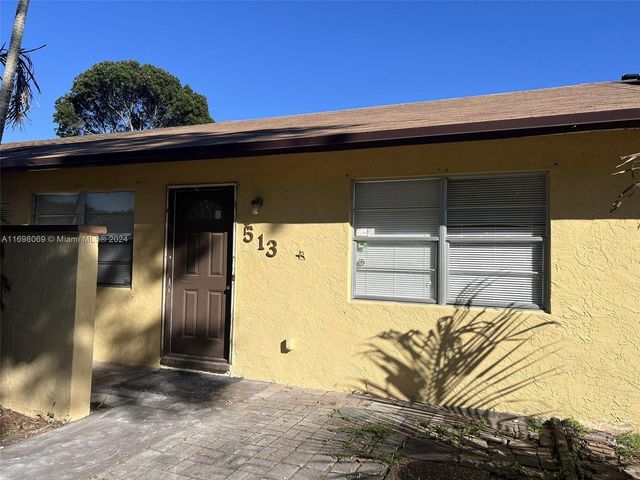 $318,900 | 513 Northwest 43rd Place | Deerfield Beach