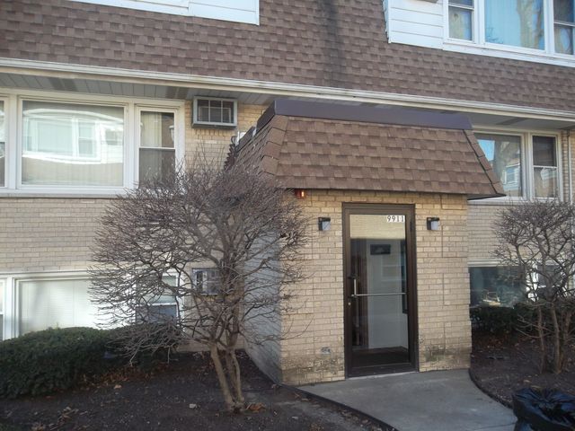 $1,550 | 9907 West 58th Street, Unit 9 | Countryside