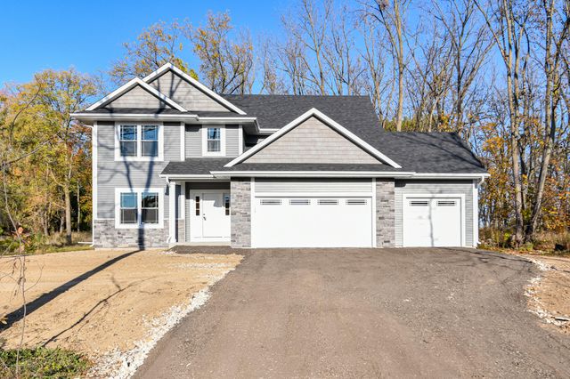 $609,000 | S85-w17718 Woods Road | Muskego