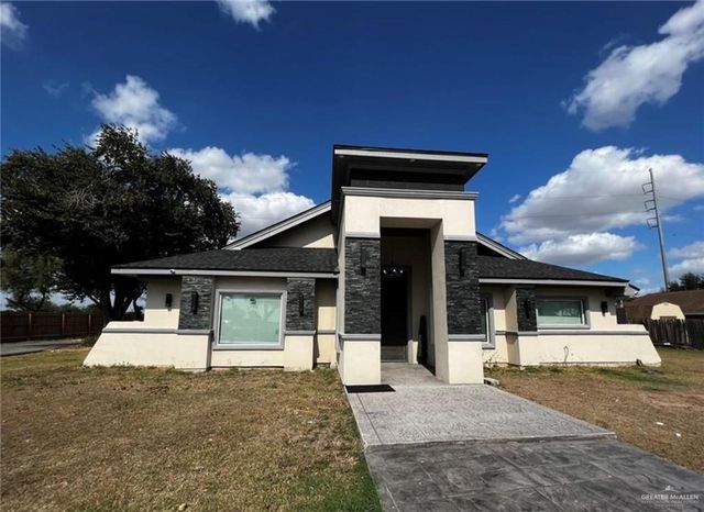 $475,000 | 940 West Mile 3 Road | Palmhurst