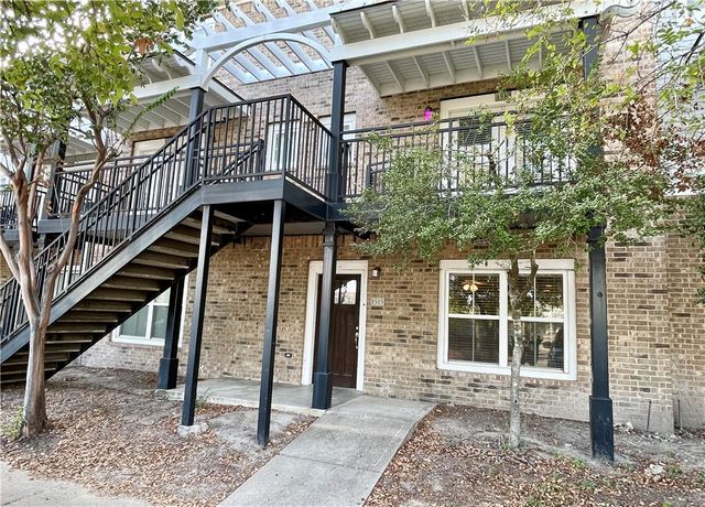 $242,500 | 1725 Harvey Mitchell Parkway South, Unit 1515 | South Knoll