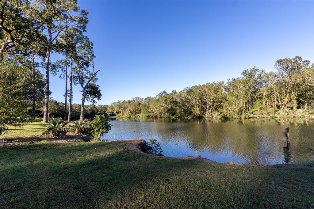 a view of a lake with houses