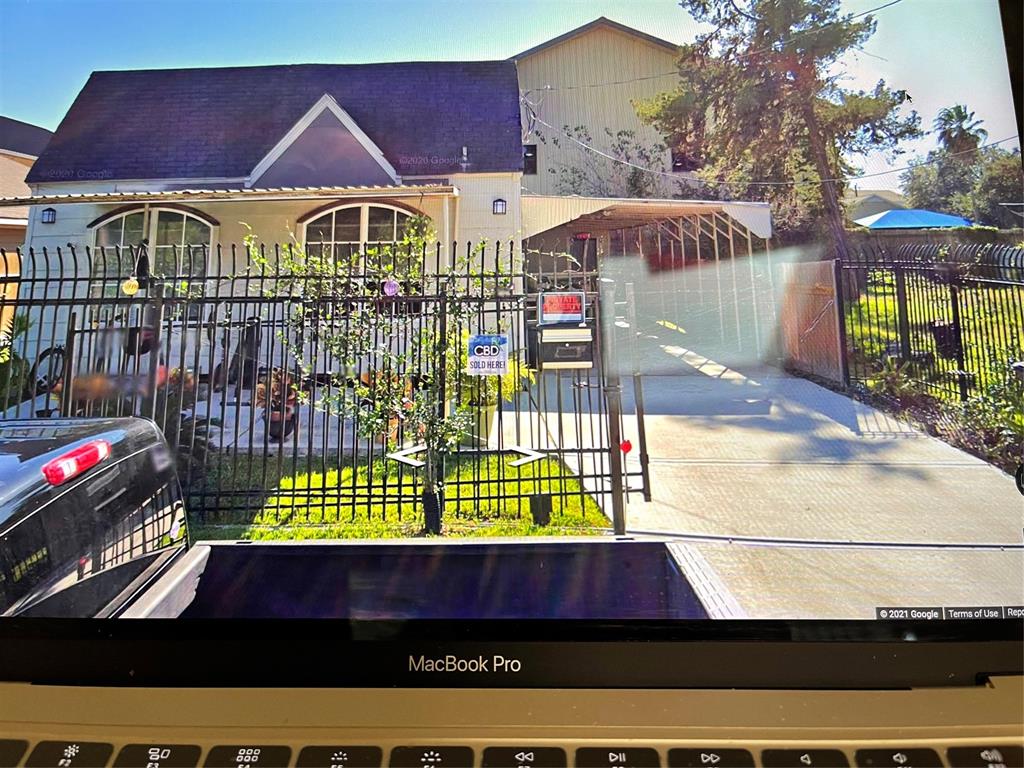 a view of outdoor space yard and patio