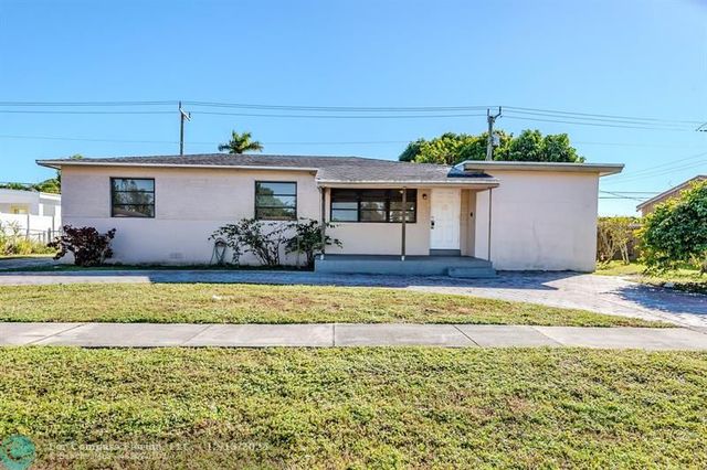 $434,000 | 6732 Southwest 19th Street | Miramar Isles