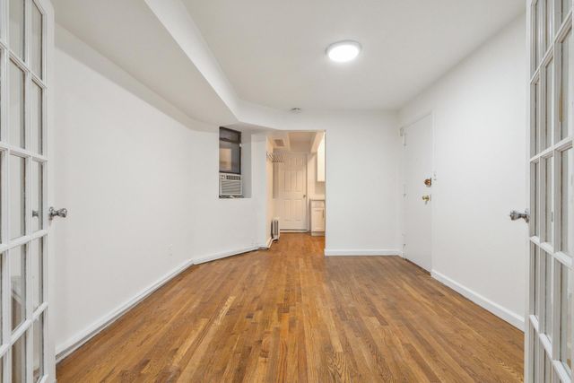 $3,350 | 44 Perry Street, Unit BE | West Village