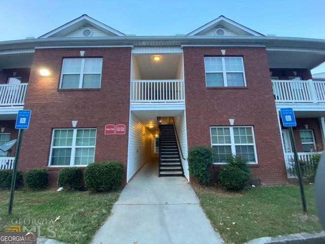 $175,900 | 7712 Autry Circle, Unit 721 | Douglasville