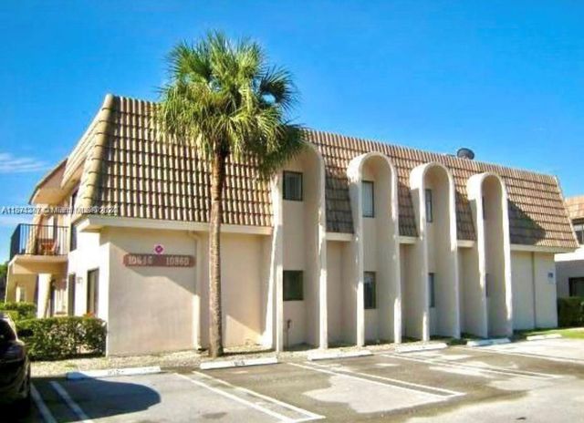 $1,900 | 10916 Royal Palm Boulevard, Unit 10916 | Country Club