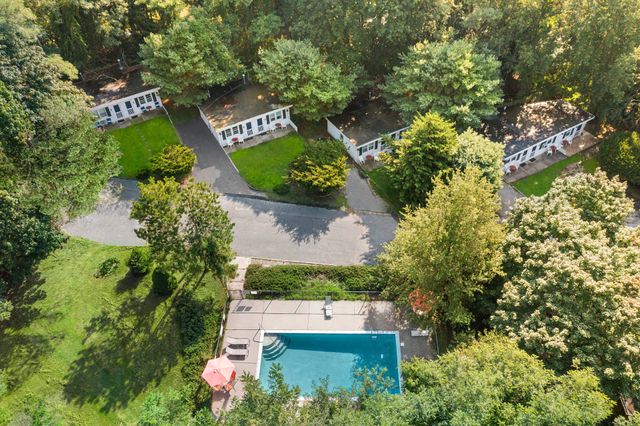 $2,995,000 | 645 East Montauk Highway | Shinnecock Hills