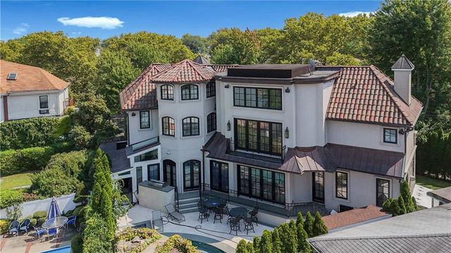 $3,600,000 | 86 Gaylord Drive South | Mill Basin