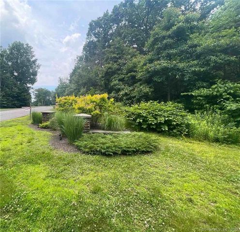 $94,500 | 2 Old Farm Road | Wolcott