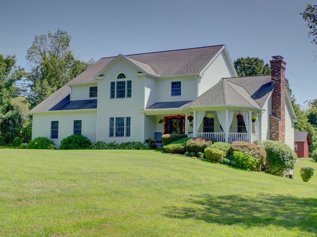 $805,000 | 115 Babbitt Hill Road | Pomfret