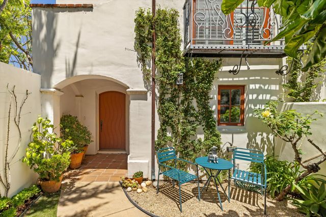 $1,699,000 | 218 Santa Barbara Street, Unit B | East Beach