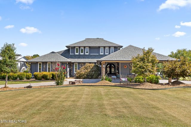 $1,750,000 | 401 Gholdston Drive