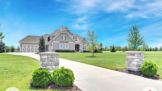 $1,800,000 | 19733 Windsor Drive | Aubry Township - Johnson County