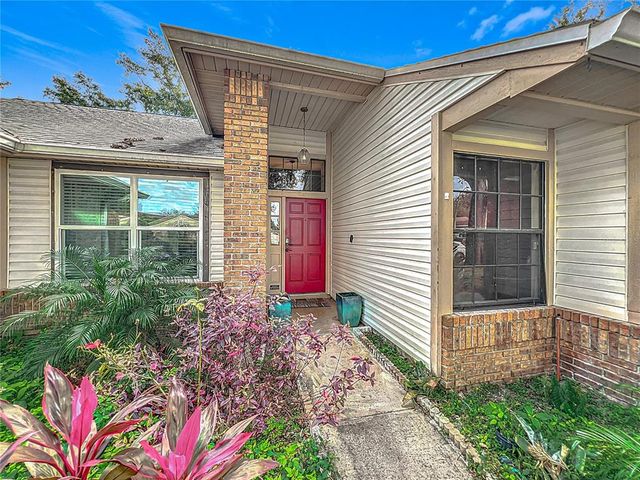 $435,000 | 1725 Singing Palm Drive