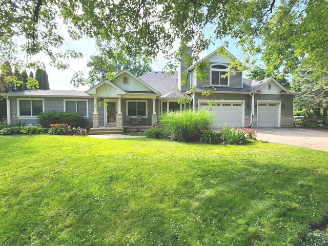 $797,000 | S441 River Glen Road | Winfield Township - DuPage County