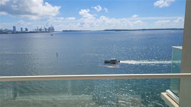 $750,000 | 800 Claughton Island Drive, Unit 701 | Brickell