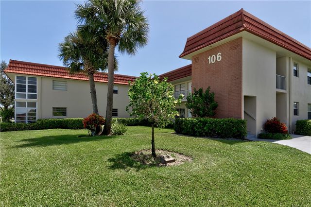 $155,800 | 106 Spring Lake Court, Unit 207 | Florida Ridge