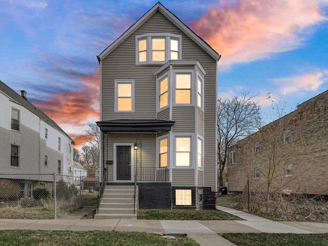 $429,900 | 5249 South Bishop Street | New City