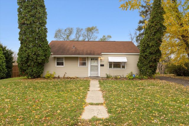 $215,000 | 3433 Perry Avenue North | Lee Park