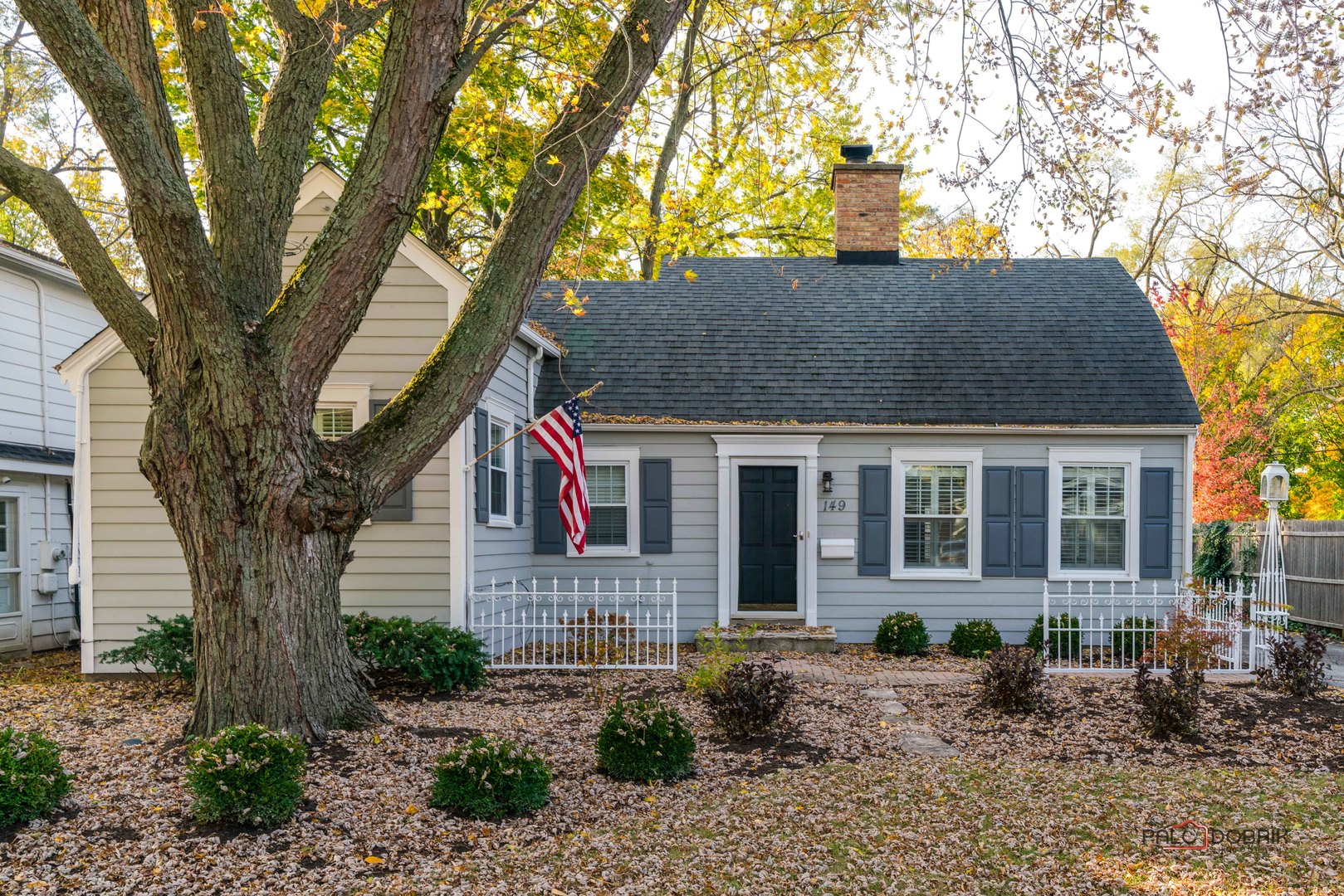 a view of house with a outdoor space