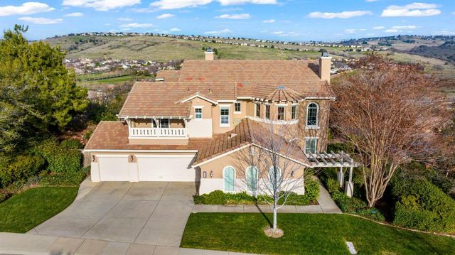 $1,399,900 | 1359 Souza Drive | Serrano