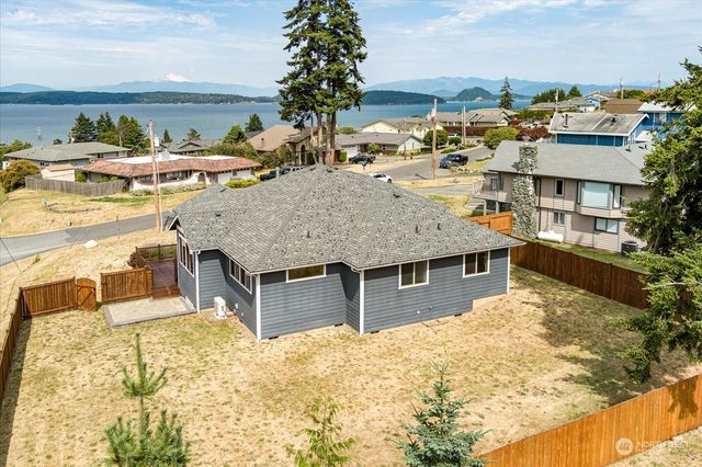 $685,500 | 516 East Birch Street | Whidbey Island