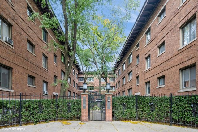 $2,233 | 808 West Lakeside Place, Unit 203 | Uptown Chicago