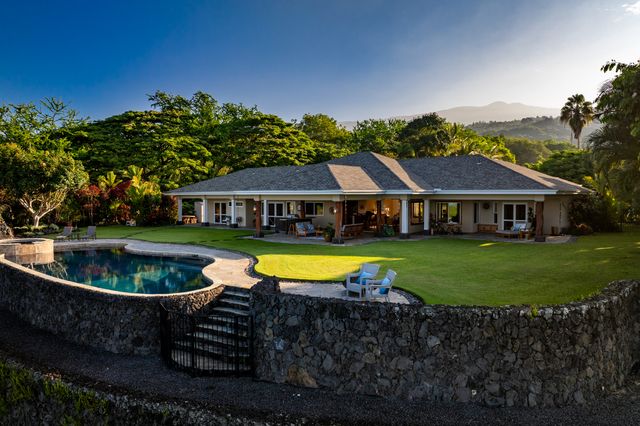 $5,700,000 | 75-399 Wehilani Drive | Kailua-Kona