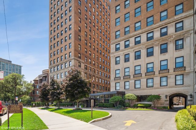 $849,000 | 3740 North Lake Shore Drive, Unit 15A | Lake View East