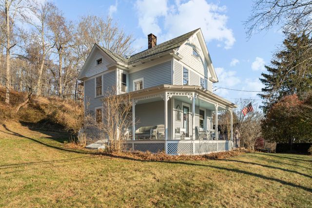 $625,000 | 70 River Road | East Haddam