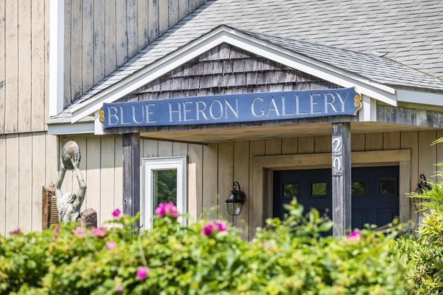 $1,350,000 | 20 Bank Street | Wellfleet Center Historic District