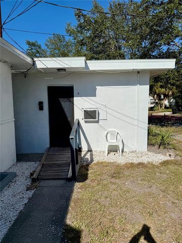 $1,100 | 2318 4th Street South, Unit 8 | Bayside