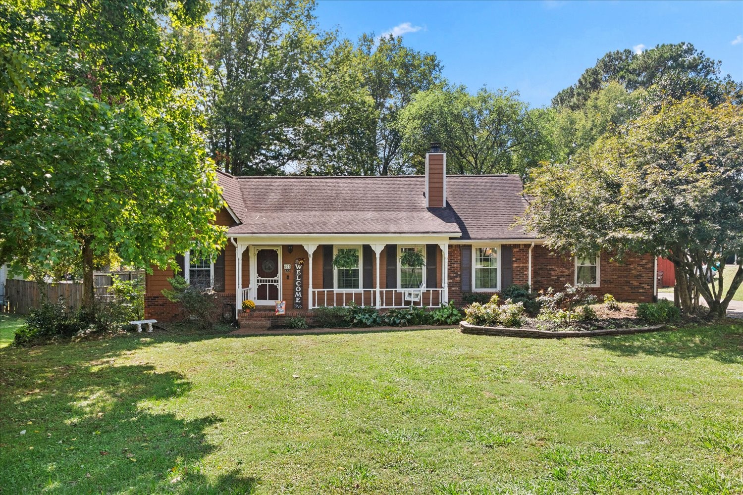 Adorable ranch that boast 3 bed 2 bath in North Columbia. NO HOA.Sit on the front porch in the custom made swing and have a relaxed moment watching the world!