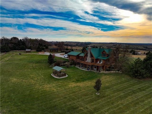 $773,000 | 2352 Hazelnut Road | Hiawatha Township - Brown County