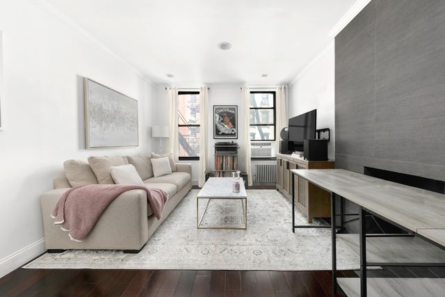 $700,000 | 334 East 5th Street, Unit 3E | East Village