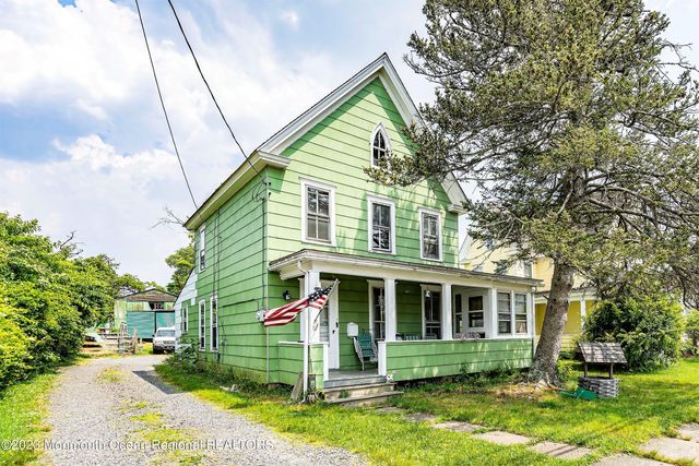 $250,000 | 243 South Green Street | Tuckerton