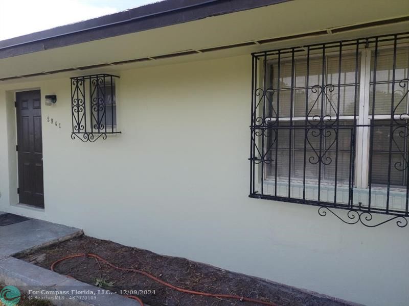 a view of a garage