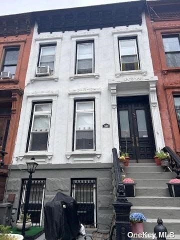 $1,200,000 | 599 Macon Street | Bedford-Stuyvesant