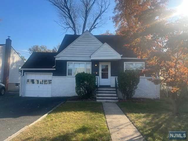 $499,000 | 80 New York Avenue | Bergenfield