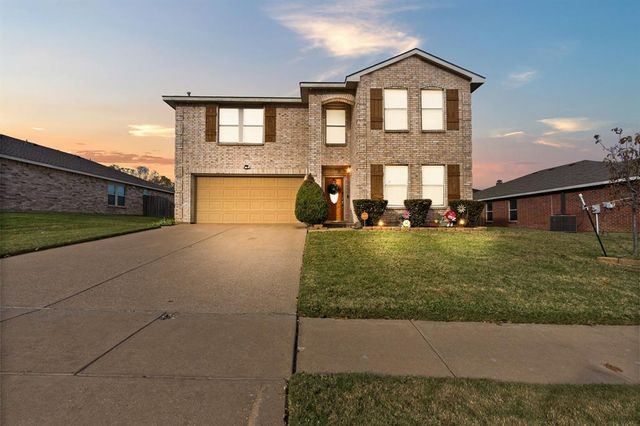 $390,000 | 939 Medina Drive | Southeast Arlington