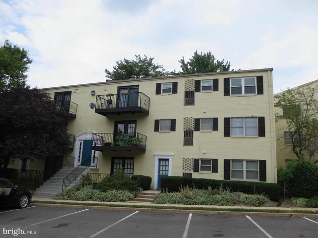 $199,999 | 5911 Quantrell Avenue, Unit 204 | Alexandria West