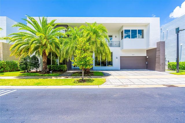 $2,690,000 | 10267 Northwest 75th Terrace | Doral