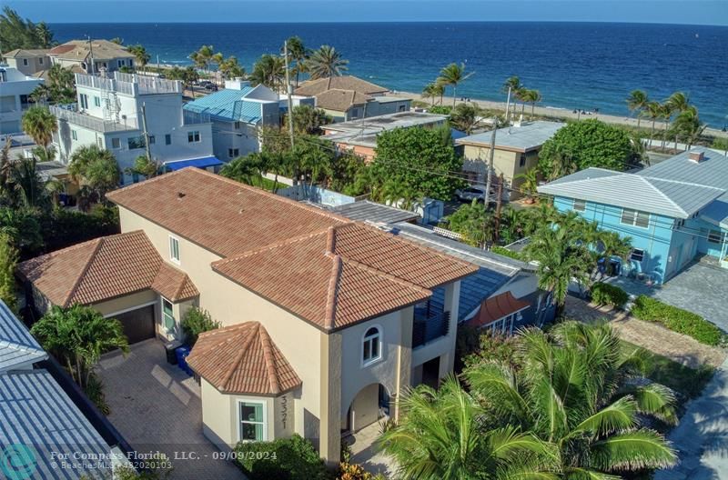 Three houses from the beach