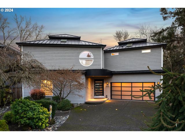 $1,350,000 | 13521 Southeast 37th Street | Columbia River