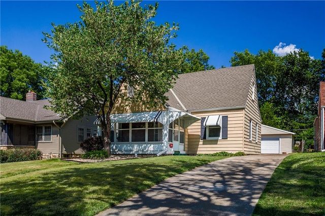 $189,900 | 6121 Swope Parkway | Swope Parkway-Elmwood