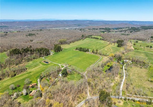 $1,299,000 | 757 Old Quaker Hill Road | Pawling