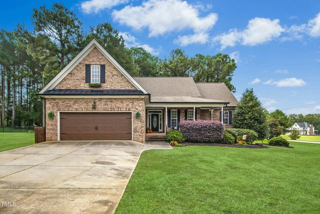 $525,000 | 10 Georgetown Woods Drive | Georgetowne Woods